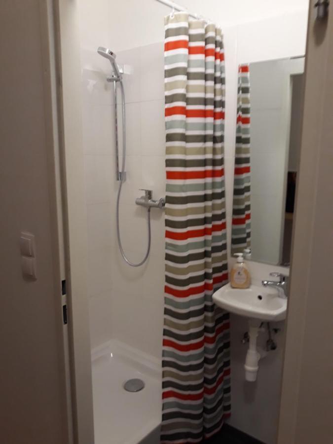 Astoria Central Appartement 10 Minutes To Downtown Vienna Exterior photo