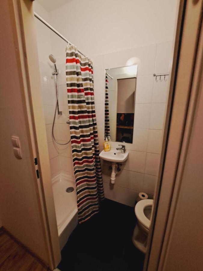 Astoria Central Appartement 10 Minutes To Downtown Vienna Exterior photo